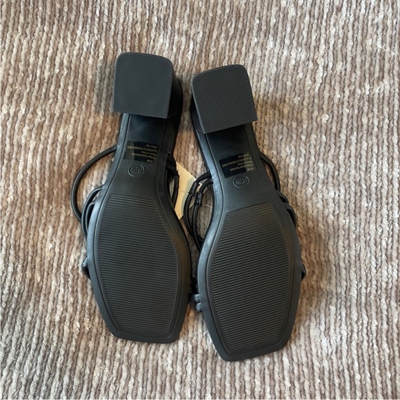 Target blakely heels size 8.5W - Picture 2 of 3